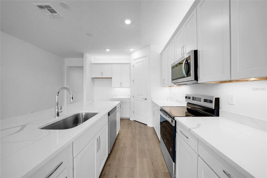 Furnished interior view inside a new home in Turnleaf, Punta Gorda (Image 6).