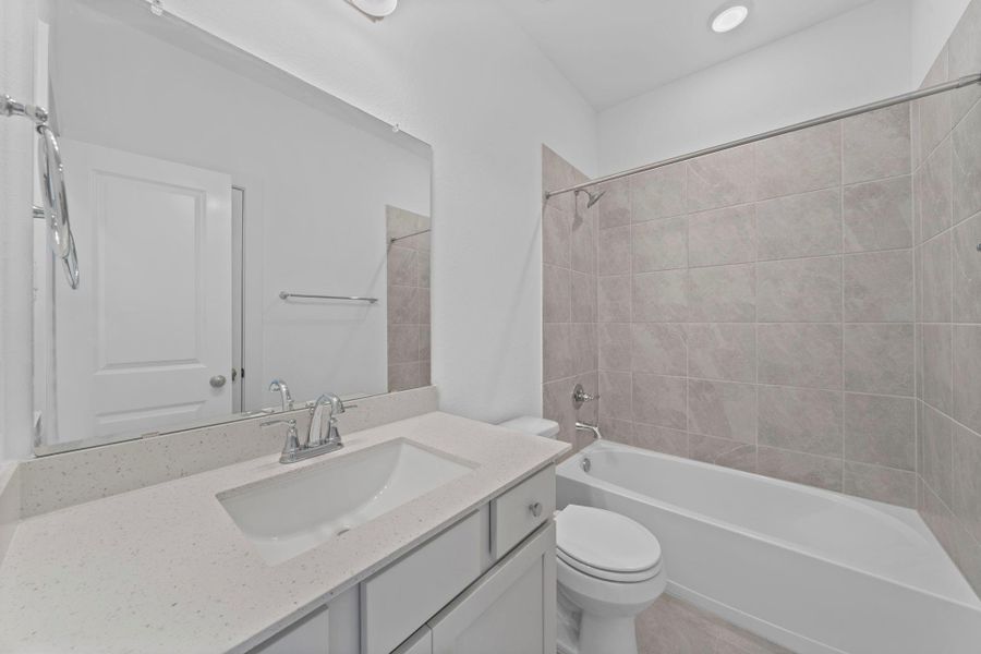 Furnished interior view inside a new home in , Missouri City (Image 9).