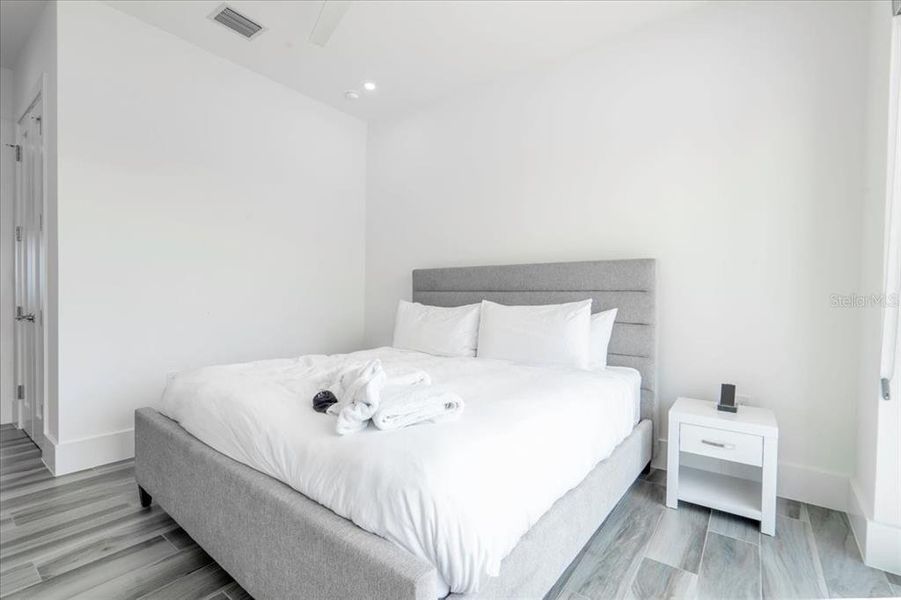 Furnished interior view inside a new home in , Marathon (Image 57). Furnished interior view inside a new home in , Marathon (Image 57).