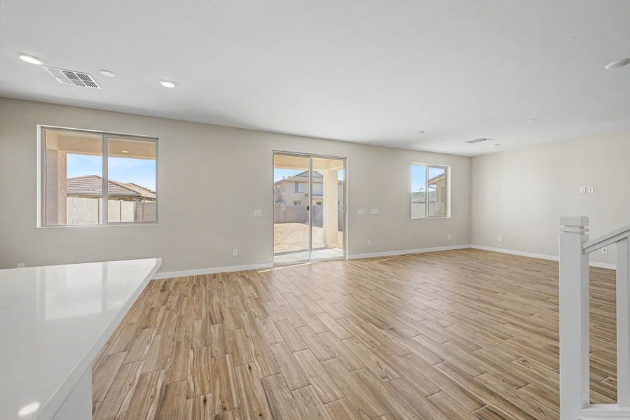 Spacious, unfurnished interior of a new home in Wildera, San Tan Valley (Image 8).