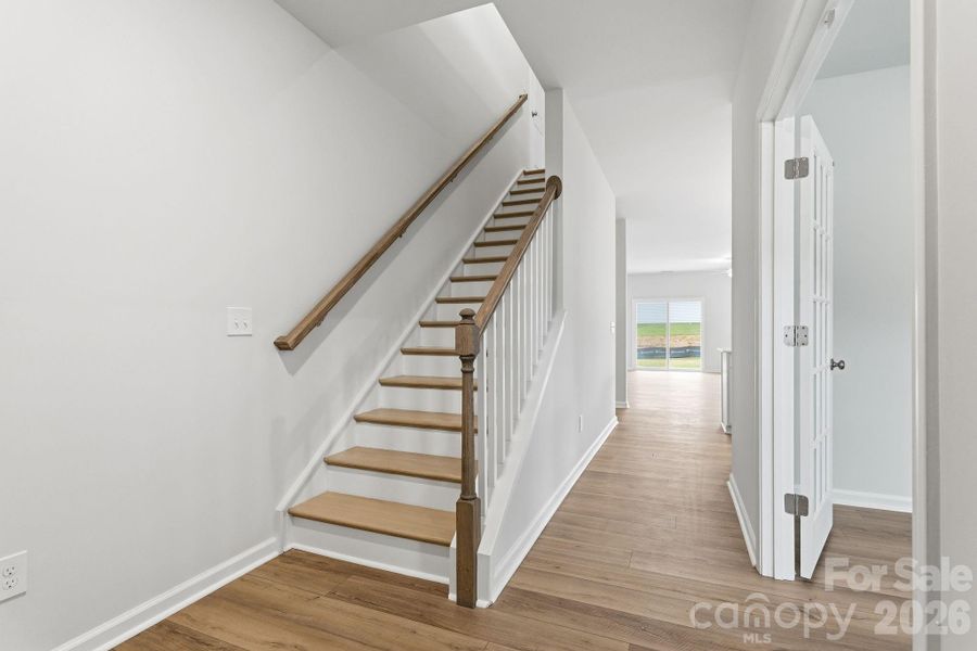 Spacious, unfurnished interior of a new home in Piper Creek, Newton (Image 30).