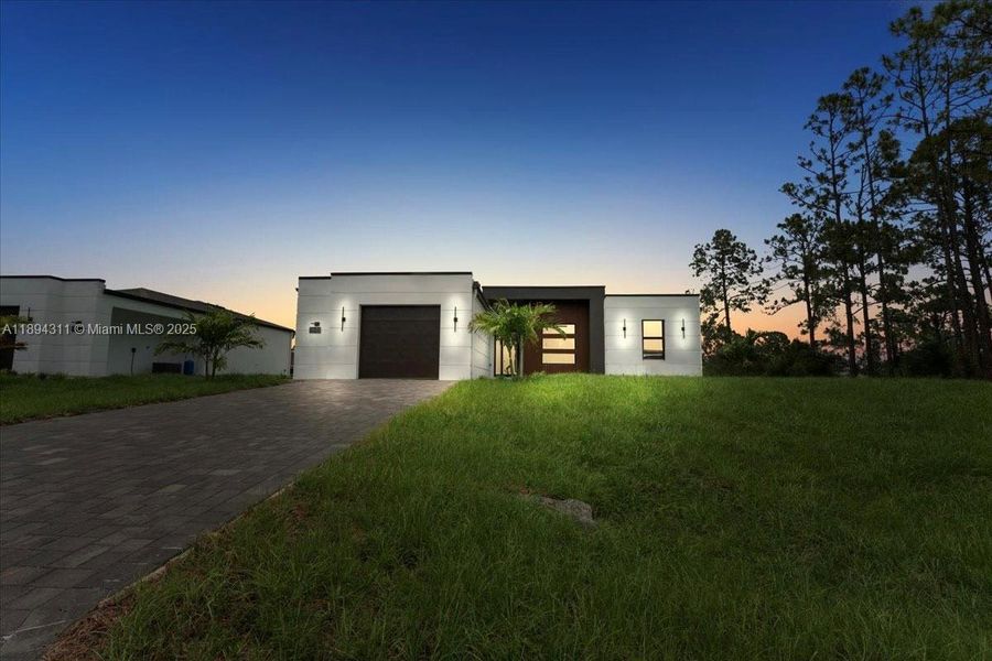 Image 27 of a home in .