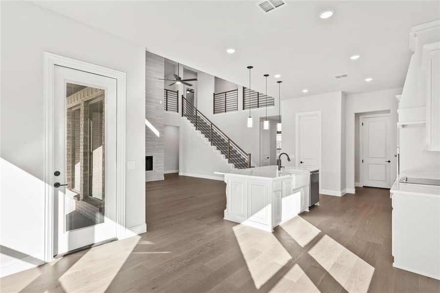 Spacious, unfurnished interior of a new home in Crystal Lake Estates, Red Oak (Image 16). Spacious, unfurnished interior of a new home in Crystal Lake Estates, Red Oak (Image 16).