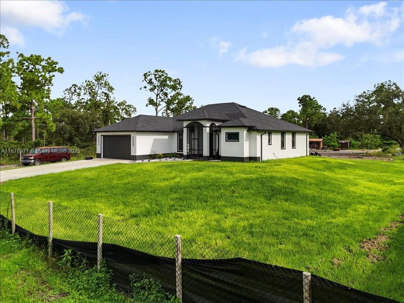 Image 33 of a home in .