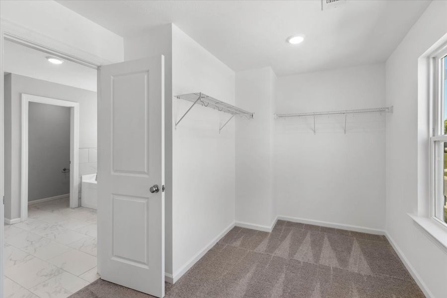 Primary Bathroom | 823 Elsie Drive, Ensuite with Walk-In Closet