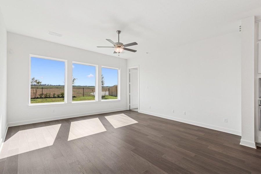 Spacious, unfurnished interior of a new home in Brookewater 55’ Homesites, Rosenberg (Image 11).