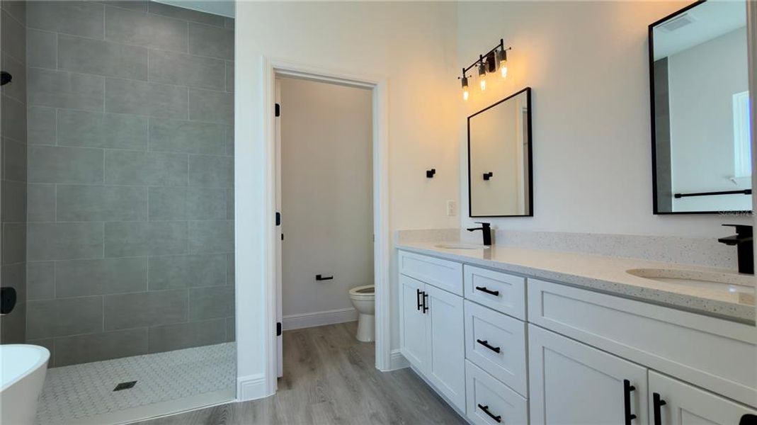 Furnished interior view inside a new home in , Ocala (Image 6).