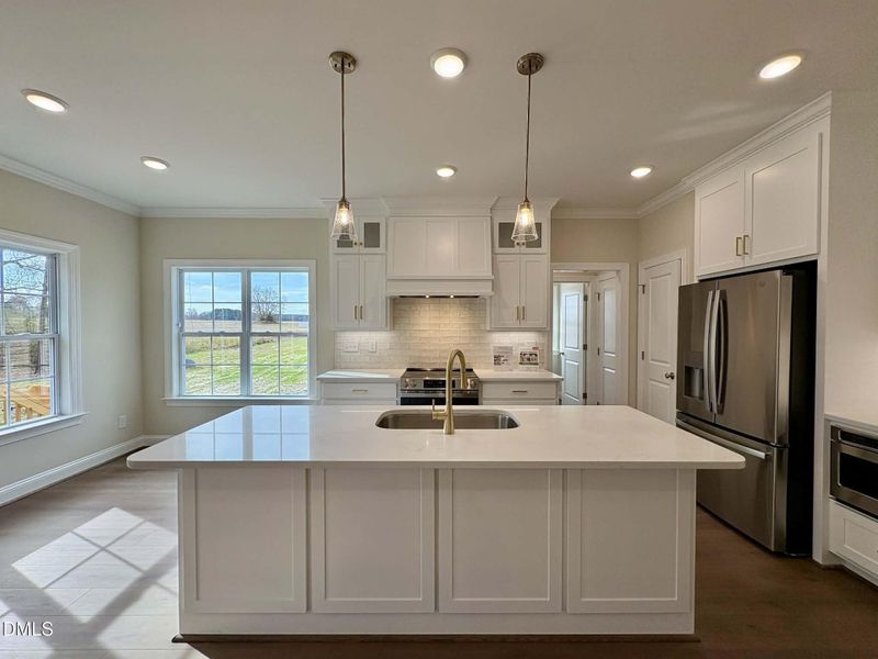 1843ee6c-f1b7-4fc4-8913-60d564ef1d4a