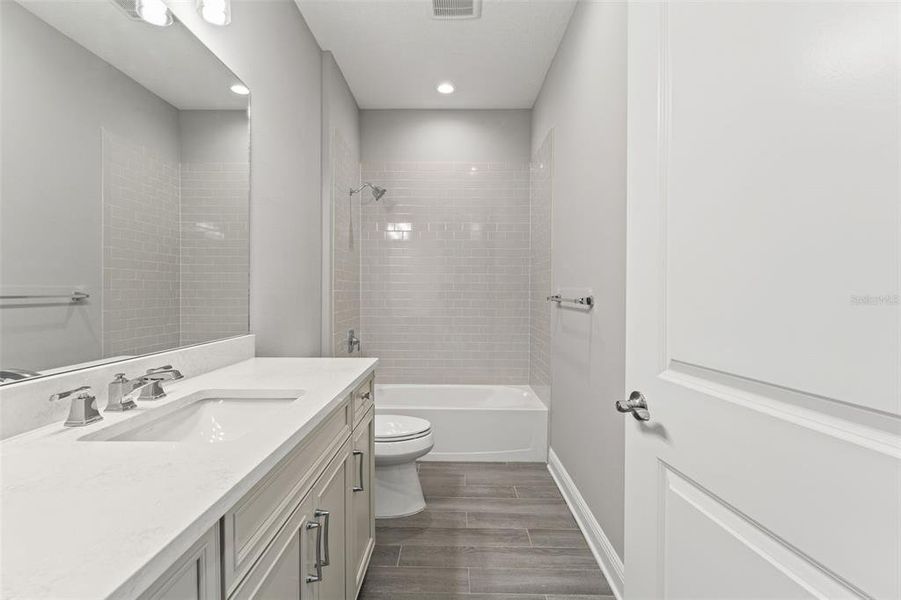 Furnished interior view inside a new home in Palm Grove, Lakewood Ranch (Image 15). Furnished interior view inside a new home in Palm Grove, Lakewood Ranch (Image 15).