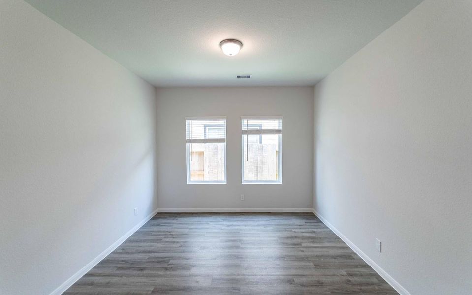 Spacious, unfurnished interior of a new home in Colony at Pinehurst, Pinehurst (Image 12).