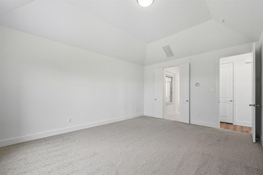 Spacious, unfurnished interior of a new home in Waterscape: 50ft. lots, Royse City (Image 18).