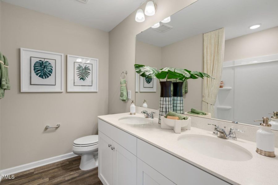 RDU_MagnoliaPark_Clifton_Lot405_Bath2