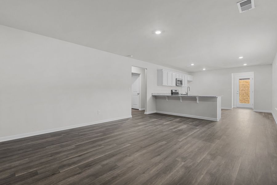 Representative unfurnished interior of a home built from the Holly A by McGuinn Homes in Willow Lake, Blythewood (Image 12).