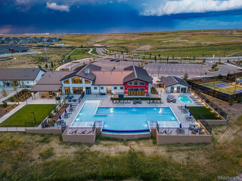 Community amenities in , Aurora (Image 23).