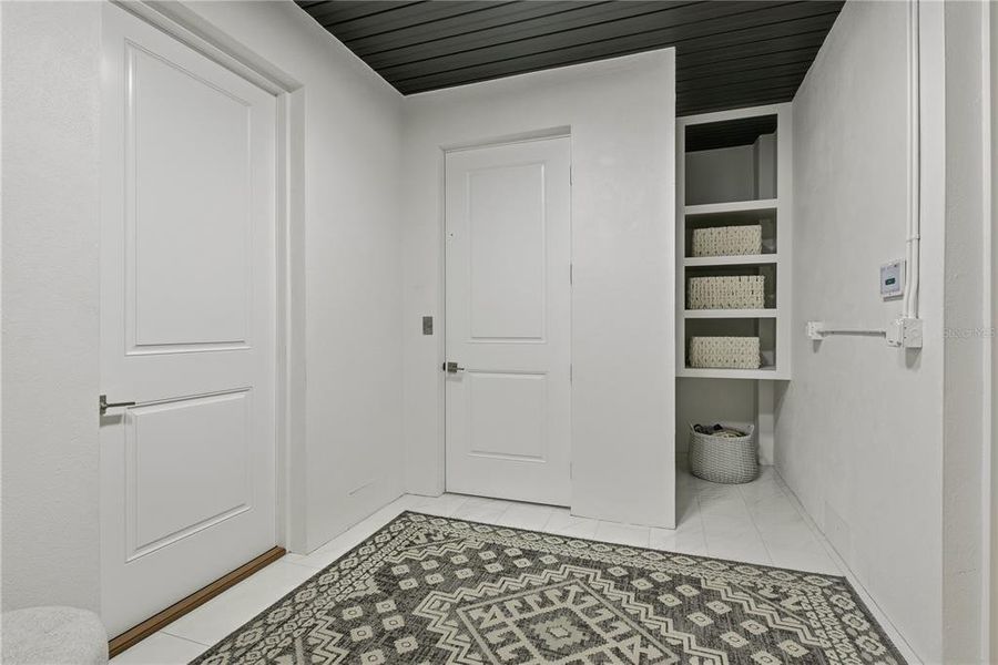 Spacious, unfurnished interior of a new home in , Belleair Beach (Image 24).