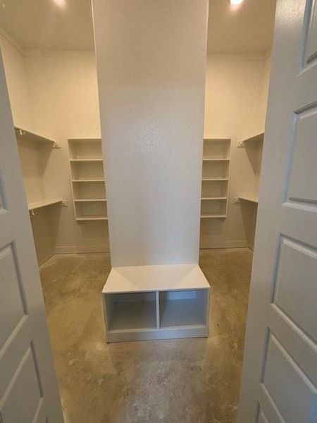 Image 35 of a home in Canyon Falls 90s. Image 35 of a home in Canyon Falls 90s.