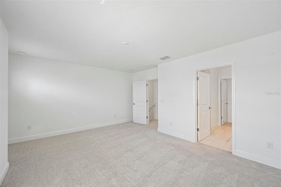Spacious, unfurnished interior of a new home in SeaFlower, Bradenton (Image 15). Spacious, unfurnished interior of a new home in SeaFlower, Bradenton (Image 15).