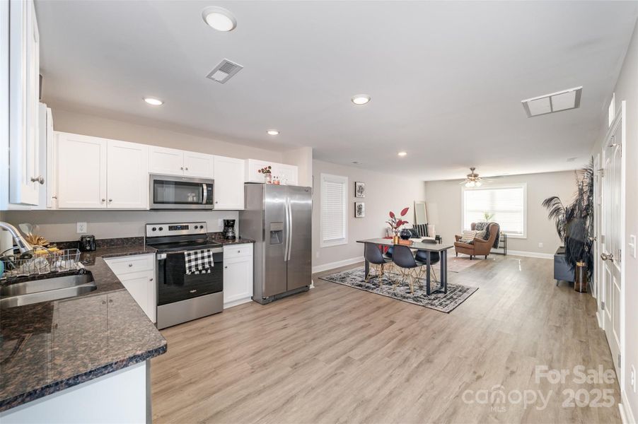 Furnished interior view inside a new home in , Kannapolis (Image 9).
