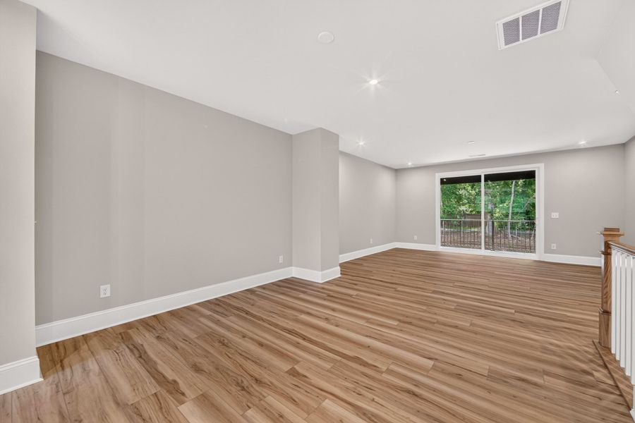 Spacious, unfurnished interior of a new home in Old Town Village, Waxhaw (Image 32). Spacious, unfurnished interior of a new home in Old Town Village, Waxhaw (Image 32).