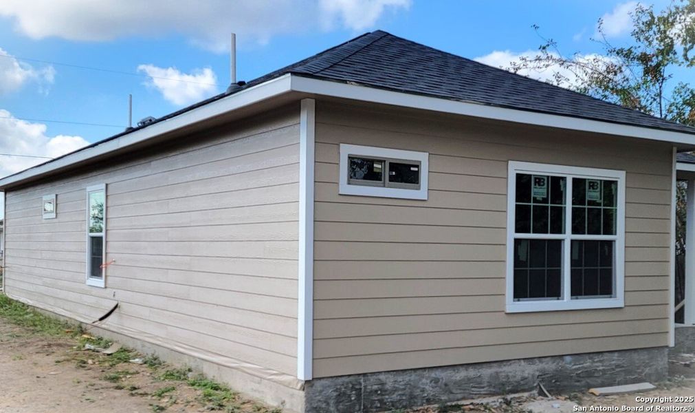 Front exterior of a new home in , San Antonio, TX, highlighting curb appeal (Image 4).