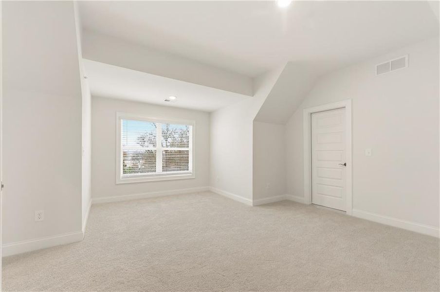 Spacious, unfurnished interior of a new home in , Marietta (Image 27).