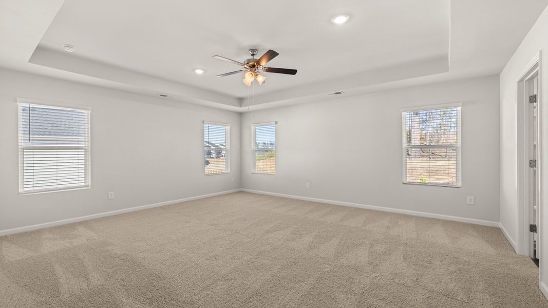 Spacious, unfurnished interior of a new home in Highland Hills, Graniteville (Image 27).