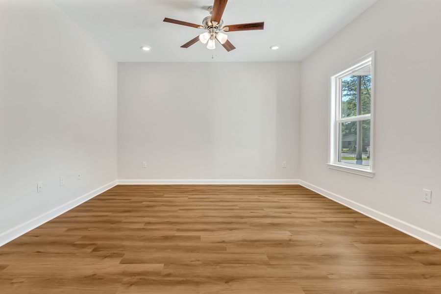 Spacious, unfurnished interior of a new home in , Crestview (Image 22).
