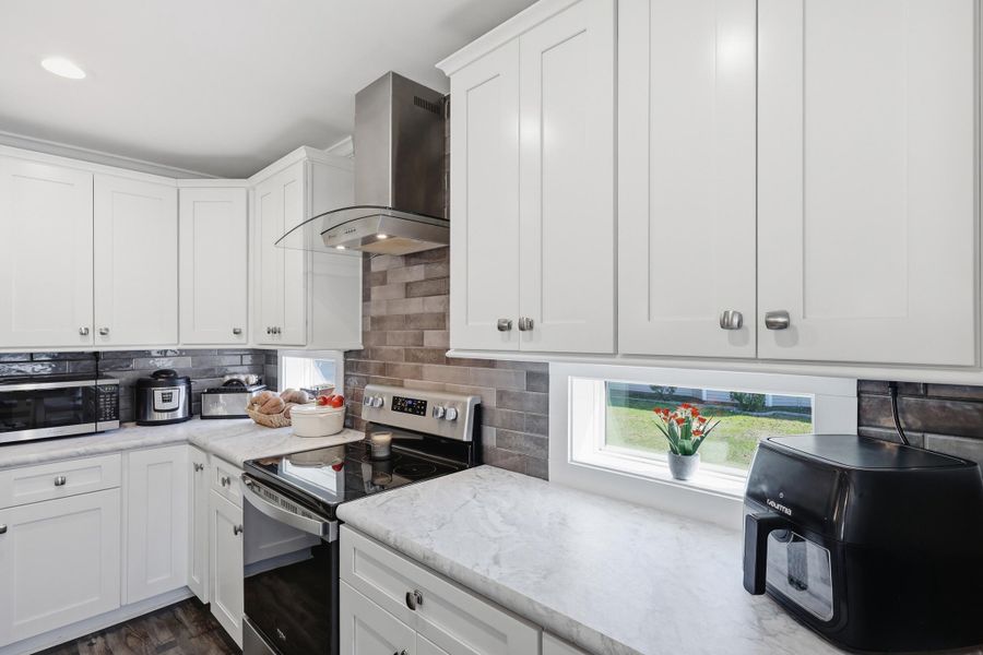 Furnished interior view inside a new home in , Walterboro (Image 16).