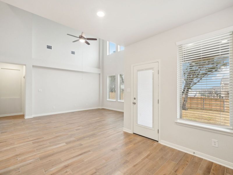 Spacious, unfurnished interior of a new home in Sagebrooke - Classic Series, San Antonio (Image 16).