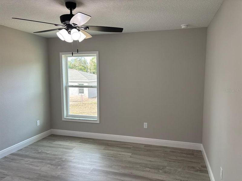 Spacious, unfurnished interior of a new home in , Citrus Springs (Image 23).