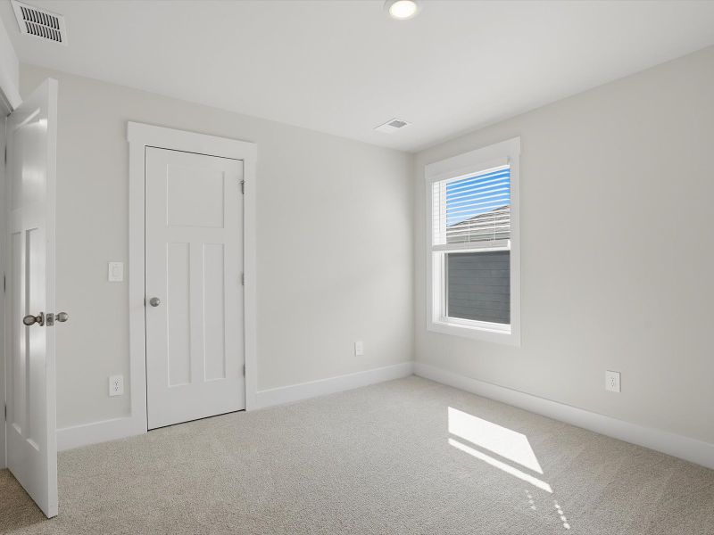 Spacious, unfurnished interior of a new home in Crossing at Abner Creek, Greer (Image 20). Spacious, unfurnished interior of a new home in Crossing at Abner Creek, Greer (Image 20).