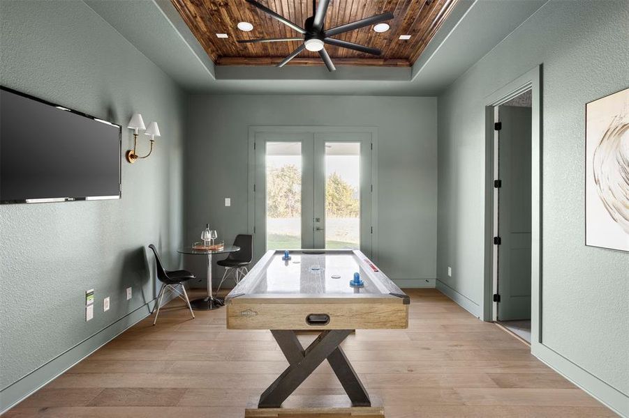 Furnished interior view inside a new home in , Waxahachie (Image 7).