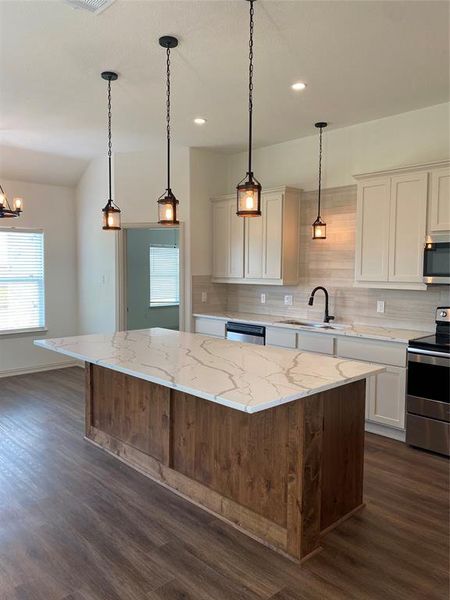 Painted or stained cabinets and island? Buyers have choices there also! Painted or stained cabinets and island? Buyers have choices there also!