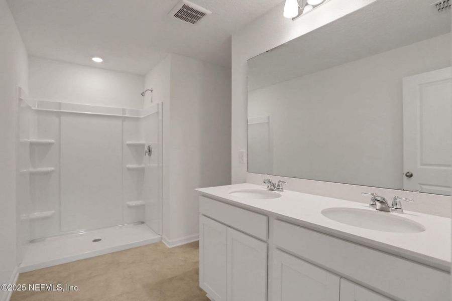 Furnished interior view inside a new home in , Middleburg (Image 7).