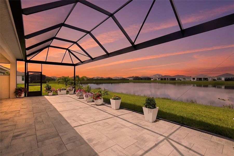 Exterior details and patio area of a home in , Bradenton (Image 33).