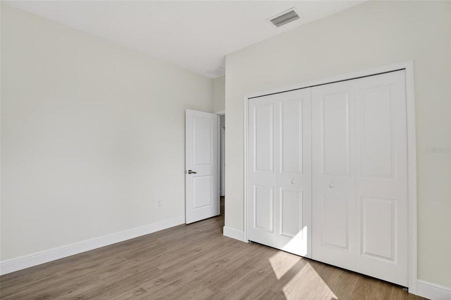 Spacious, unfurnished interior of a new home in , Citrus Springs (Image 22).