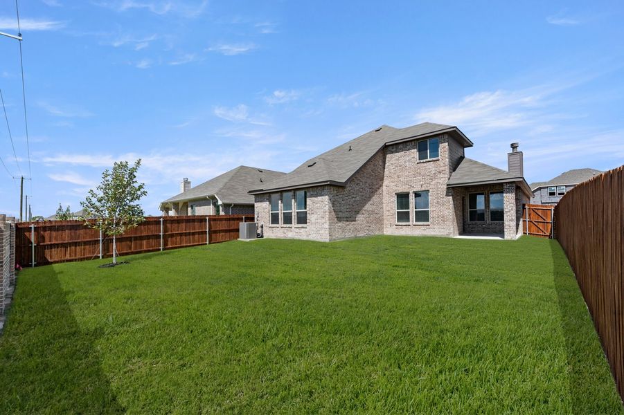 Front exterior of a new home in Mercer Meadows, Royse City, TX, highlighting curb appeal (Image 28).