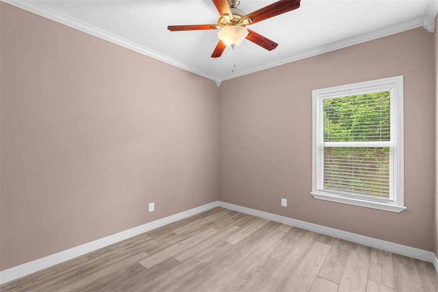 Spacious, unfurnished interior of a new home in , Corsicana (Image 15).
