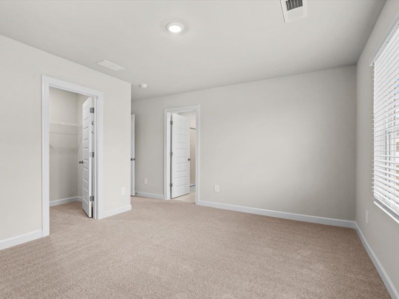 Spacious, unfurnished interior of a new home in Crossing at Abner Creek Townes, Greer (Image 14). Spacious, unfurnished interior of a new home in Crossing at Abner Creek Townes, Greer (Image 14).