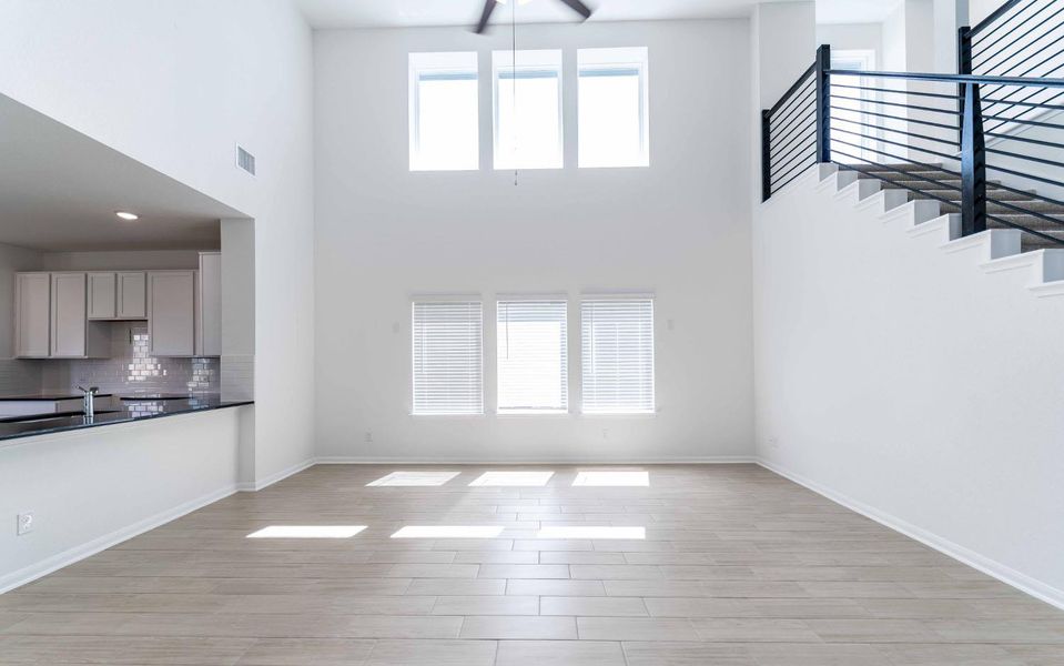 Spacious, unfurnished interior of a new home in Swenson Heights, Seguin (Image 11).