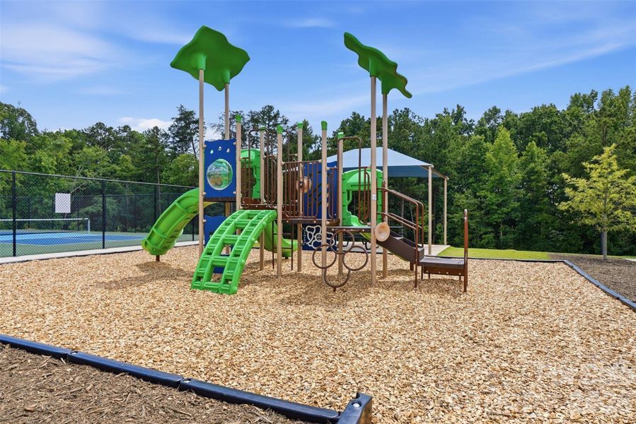 Community amenities in Fergus Crossing, York (Image 36). Community amenities in Fergus Crossing, York (Image 36).