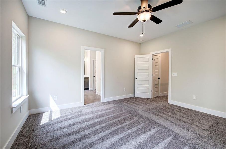 Spacious, unfurnished interior of a new home in , Cartersville (Image 32).