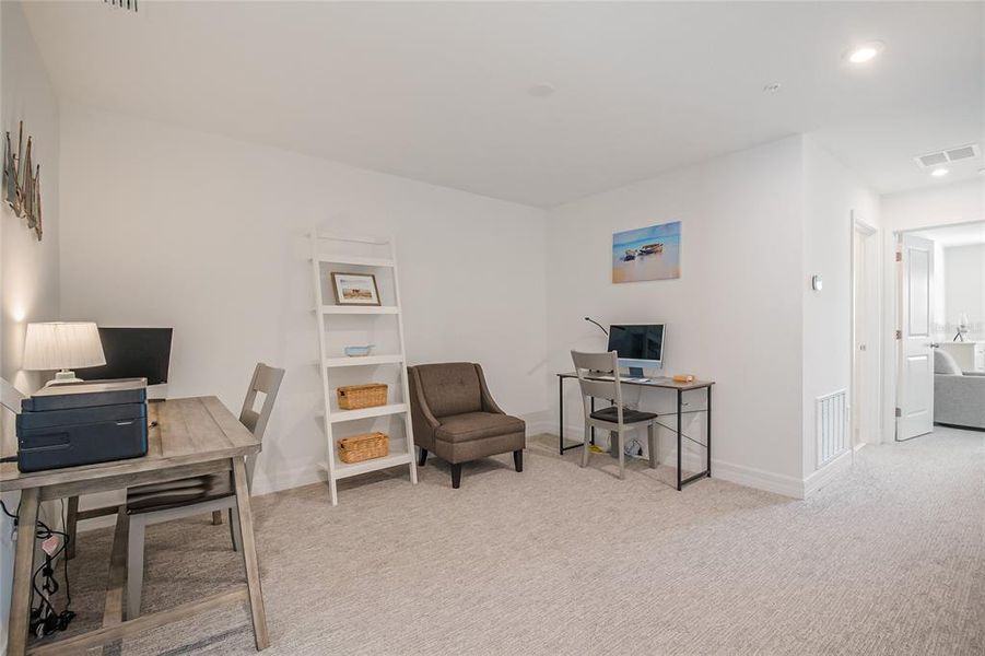 Furnished interior view inside a new home in , Orlando (Image 5).