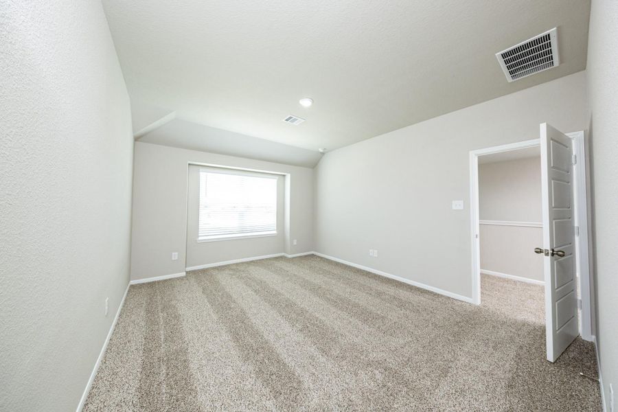 Spacious, unfurnished interior of a new home in Mackenzie Creek, Conroe (Image 14). Spacious, unfurnished interior of a new home in Mackenzie Creek, Conroe (Image 14).