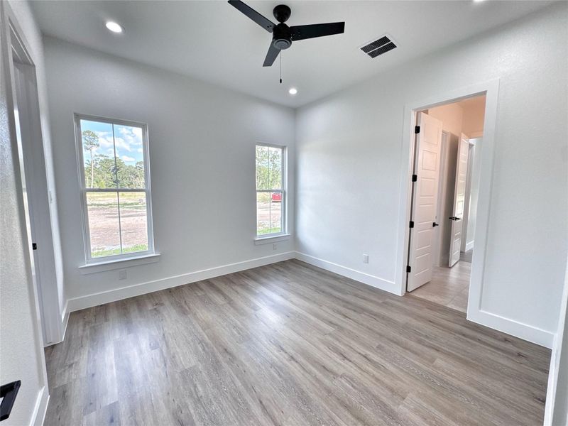 Spacious, unfurnished interior of a new home in , Conroe (Image 20). Spacious, unfurnished interior of a new home in , Conroe (Image 20).
