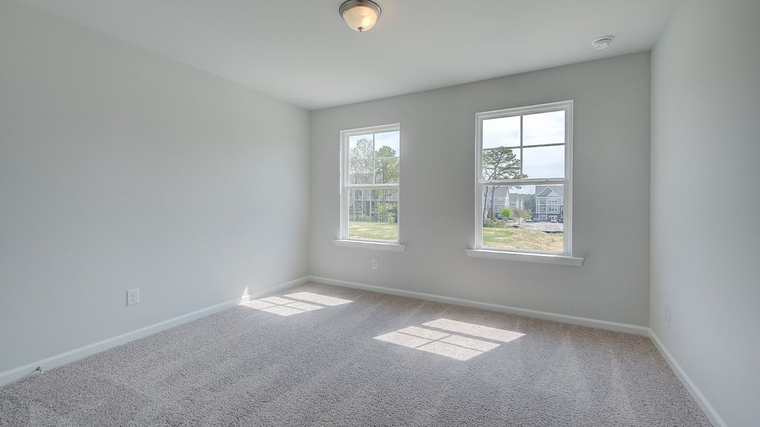 Spacious, unfurnished interior of a new home in Langley Overlook, Loganville (Image 22).