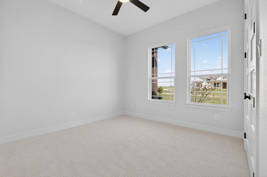 Spacious, unfurnished interior of a new home in , Celeste (Image 21).