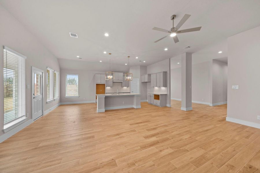 Spacious, unfurnished interior of a new home in Beacon Hill, Waller (Image 15).