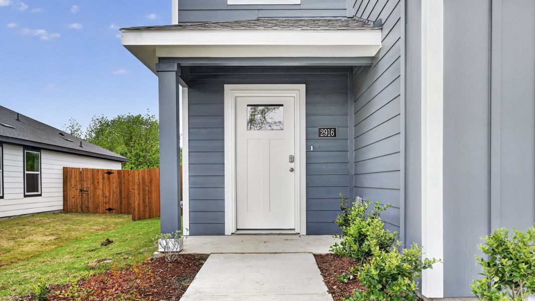 Representative exterior details of a home built from the Davis by D.R. Horton in The Hills of Sherman, Sherman (Image 3).