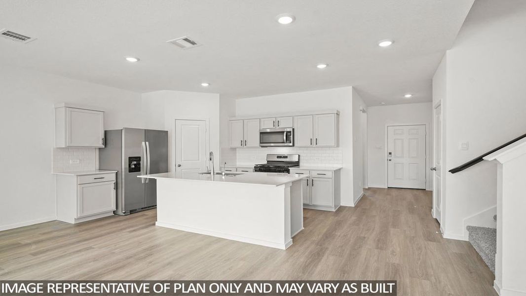 Representative furnished interior of a home built from the Plan X40M by D.R. Horton in Granger Pines, Conroe (Image 10).